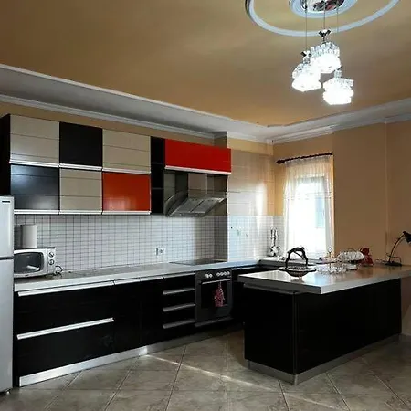 Apartament 2-bedroom Unit In Tirana