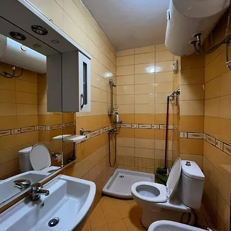 Apartament 2-bedroom Unit In