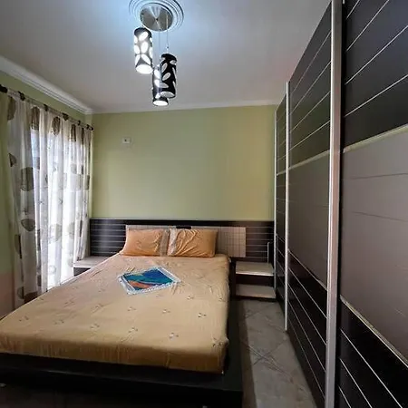 公寓 2-bedroom Unit In *