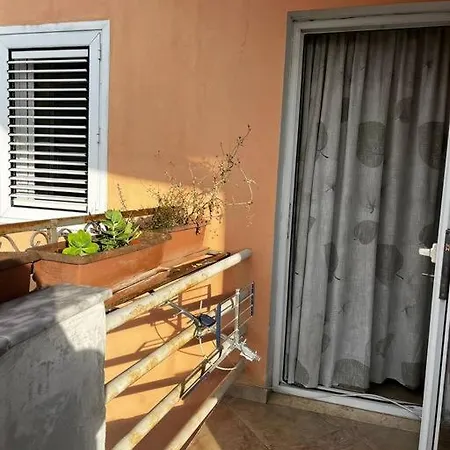 公寓 2-bedroom Unit In 地拉那