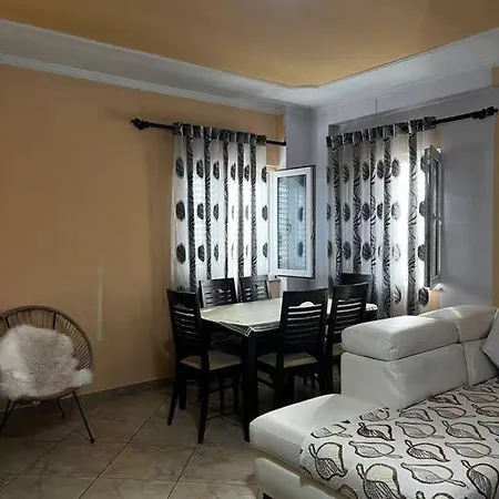Apartament 2-bedroom Unit In